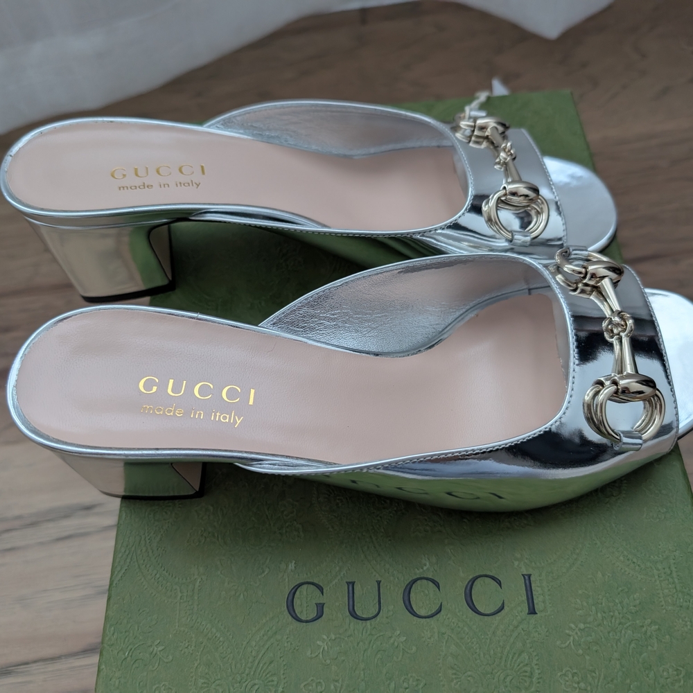 Gucci Women's Silver Open-Toe Heels - Picture 4 of 7